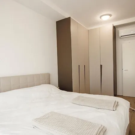 Helia Luxury New Boulevard * Tirana