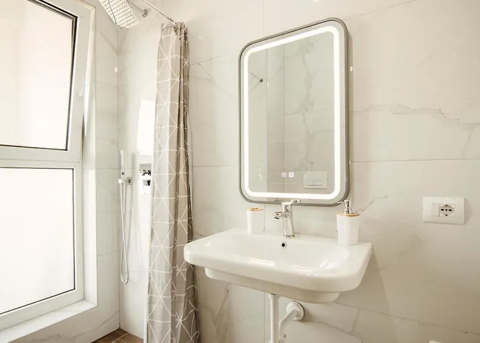 Helia Luxury New Boulevard Apartmán *